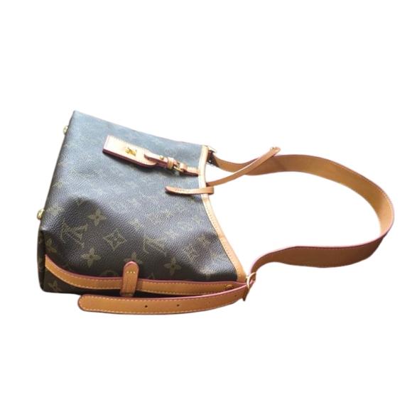 Monogram Brown Shoulder Bag - Picture 3 of 14